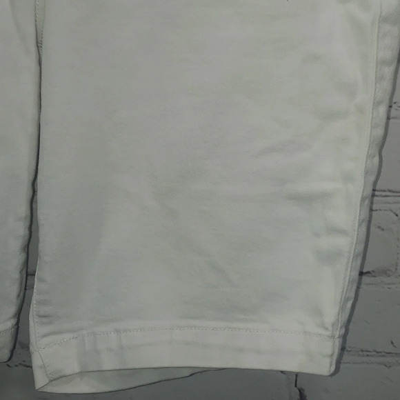 Torrid White Non-Distressed Jean Shorts Size 16 - Picture 5 of 16